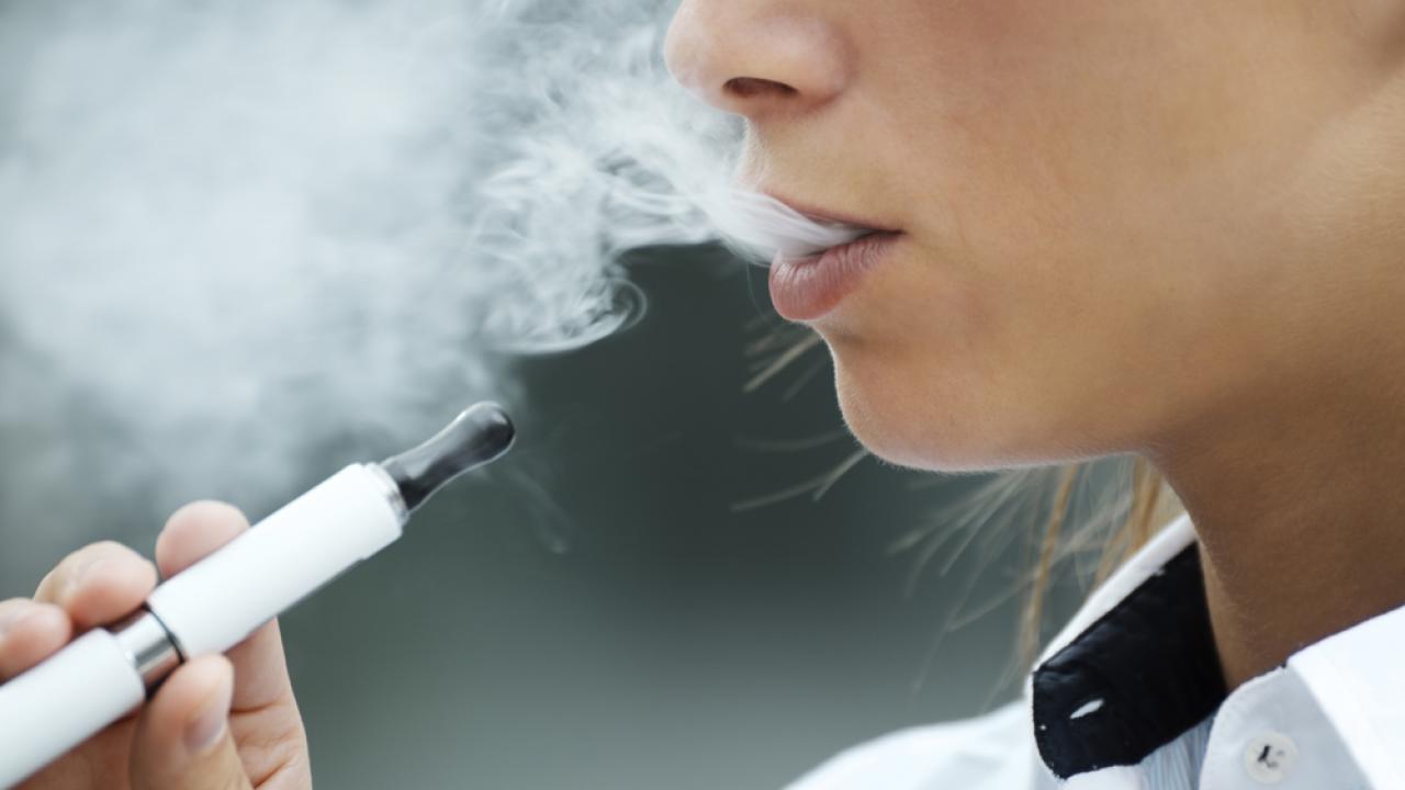elfbar nachfüll pod läuft aus E-cigarettes proving to be a danger to teens main image 1