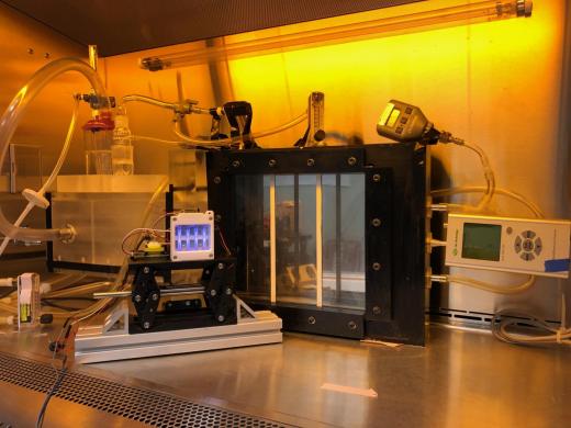 Equipment used to test the effect of far-UVC light on airborne coronaviruses. Photo: Center for Radiological Research at Columbia University.